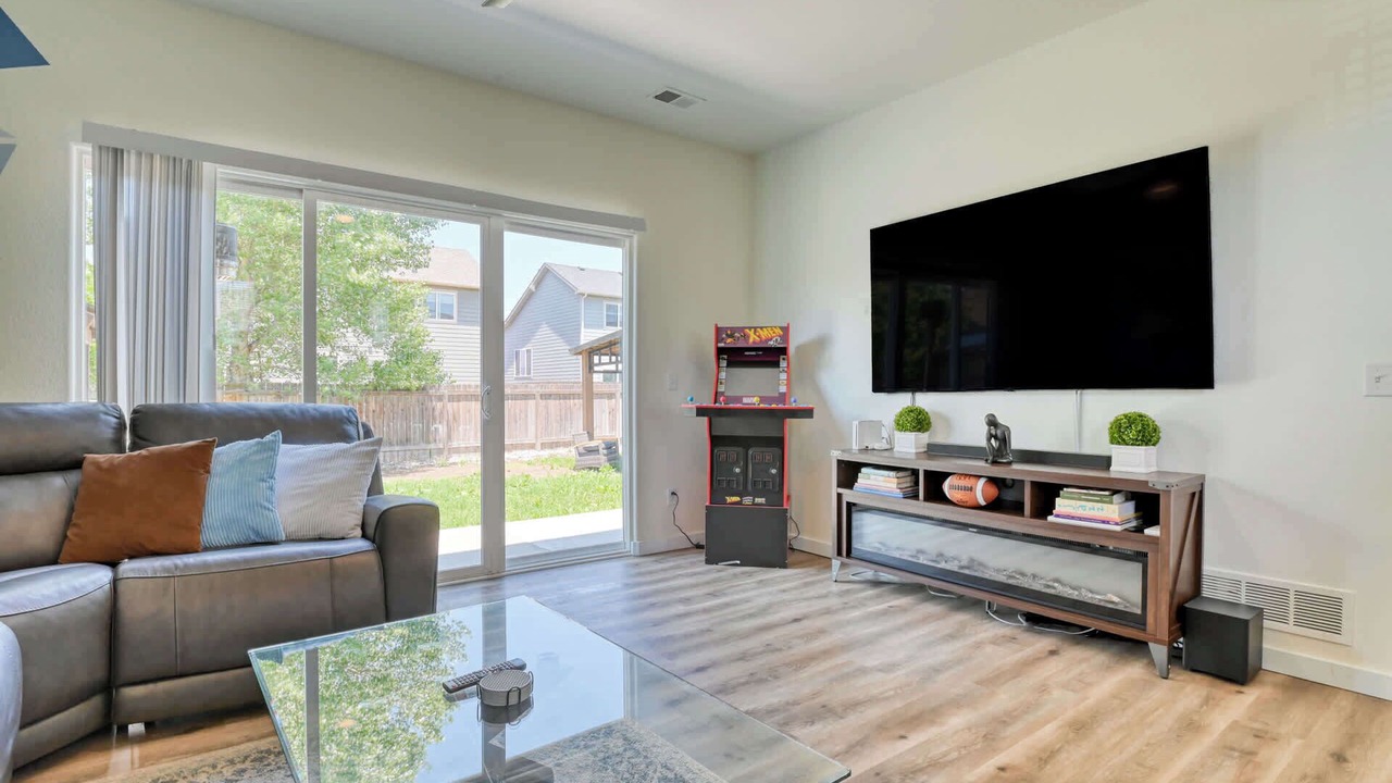 Photo of Livingroom in Security-Widefield