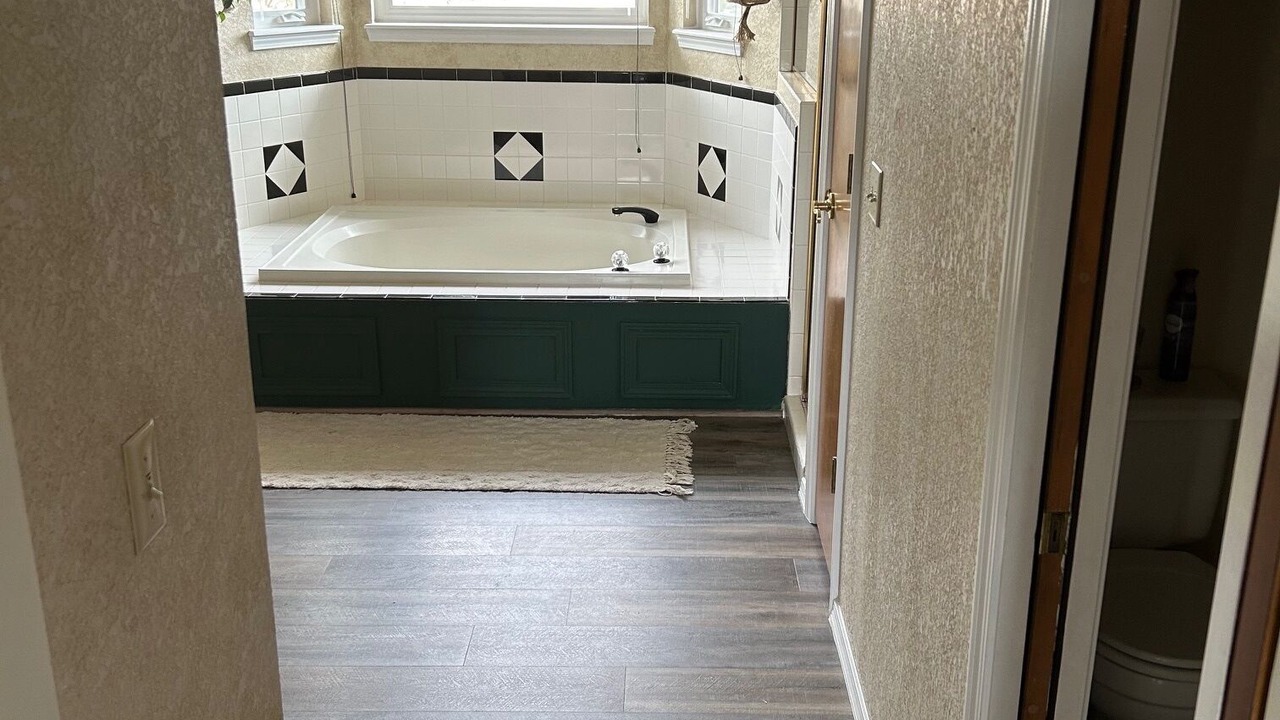 Photo of Bathroom in Gleneagle