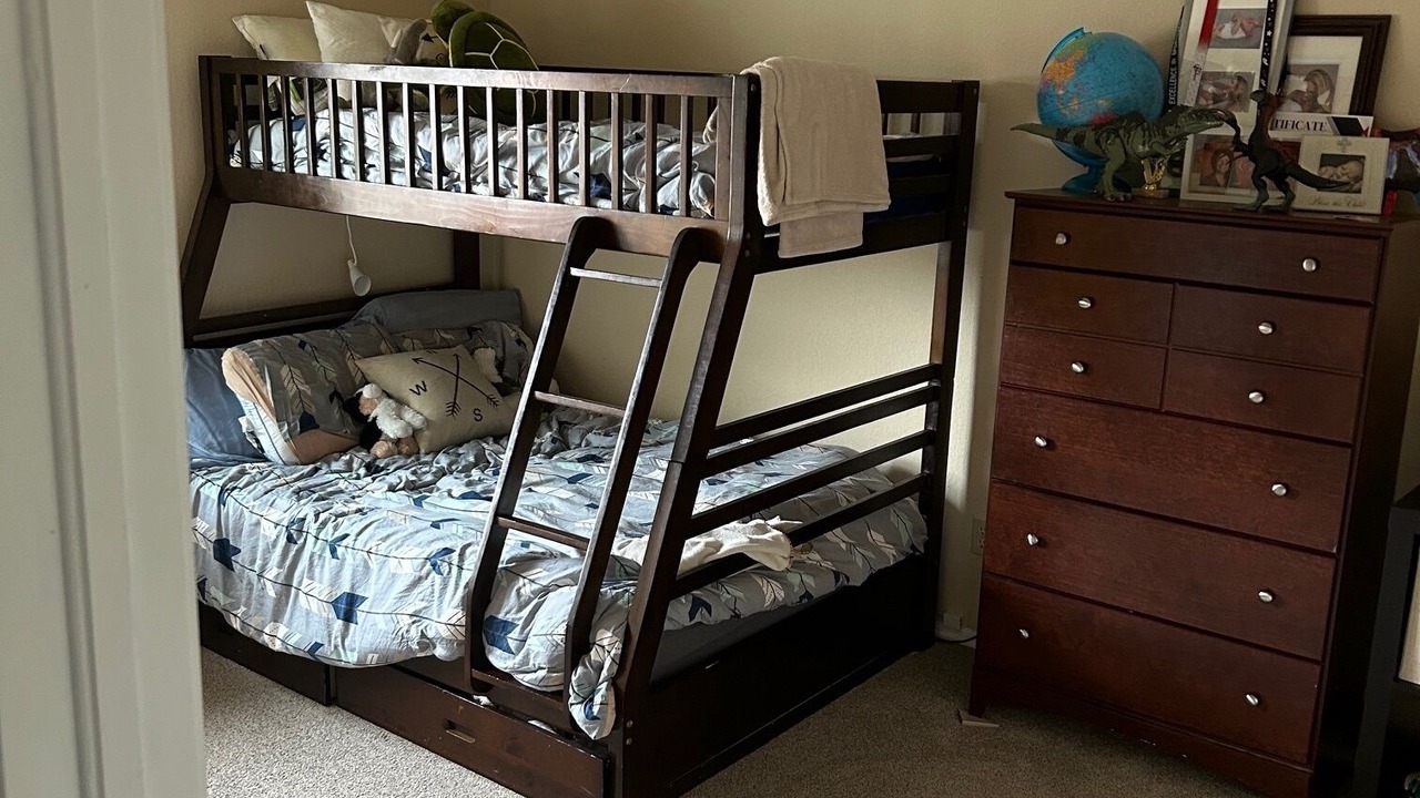 Photo of Bedroom in Gleneagle