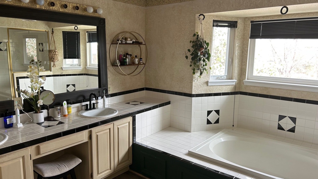 Photo of Bathroom in Gleneagle