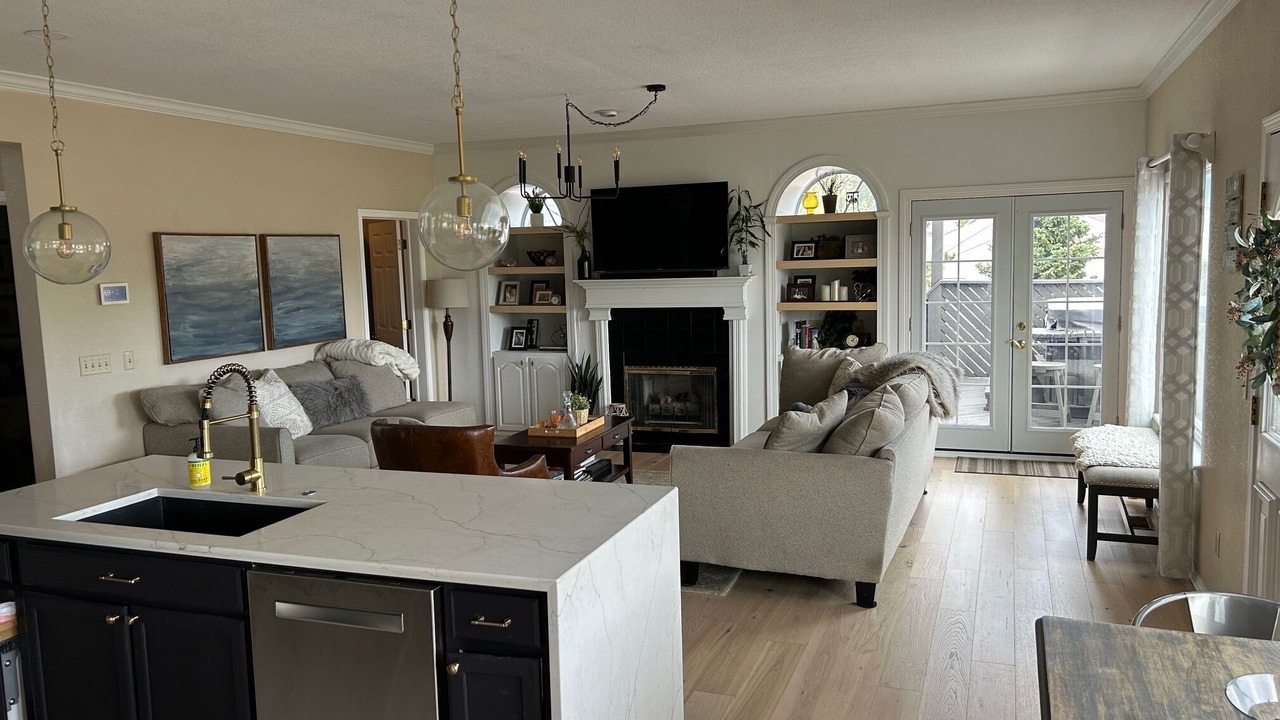 Photo of Livingroom in Gleneagle