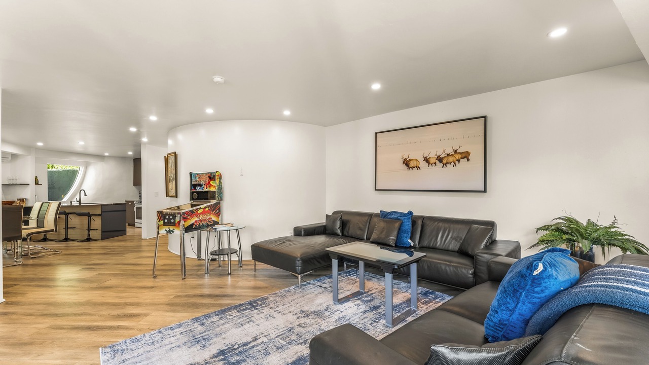 Photo of Livingroom in Intermountain