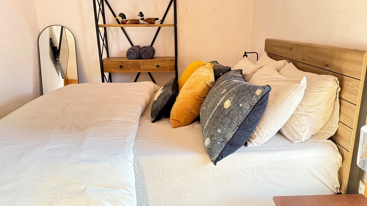 Photo of Bedroom in Grand View Highlands