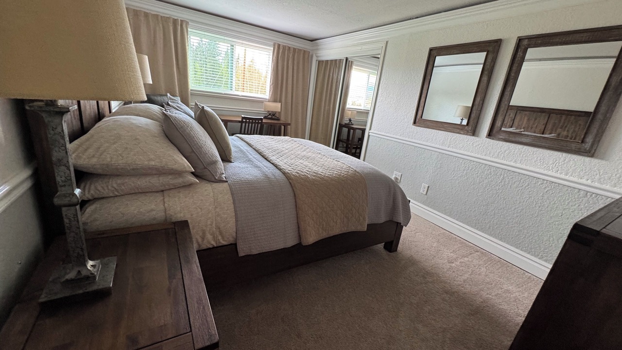 Photo of Bedroom in Divide