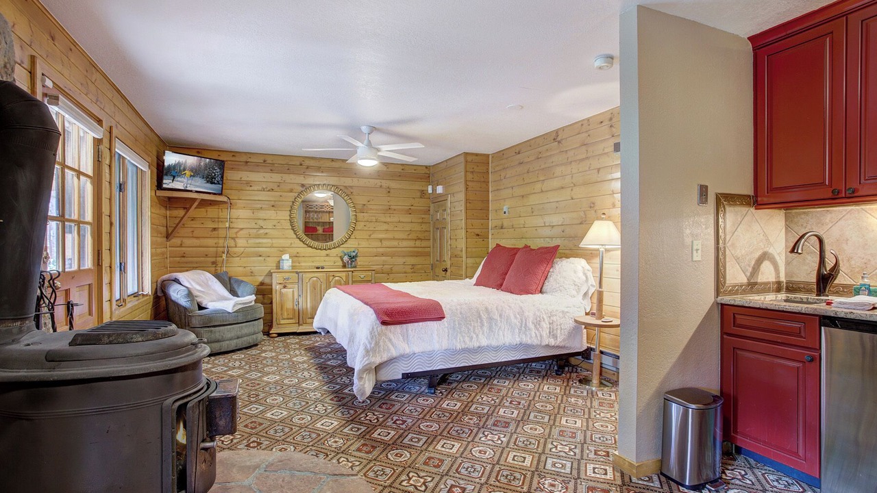 Photo of Bedroom in Blue River
