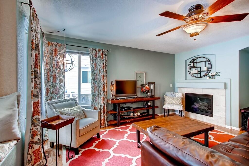 Photo of Livingroom in Highlands Ranch