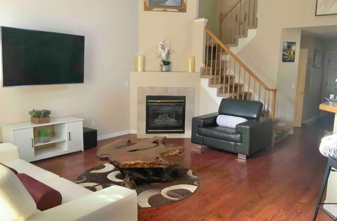 Photo of Livingroom in Aurora