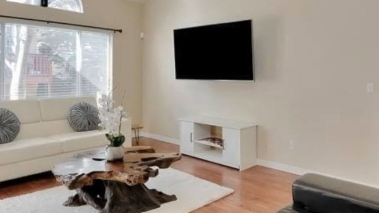 Photo of Livingroom in Aurora