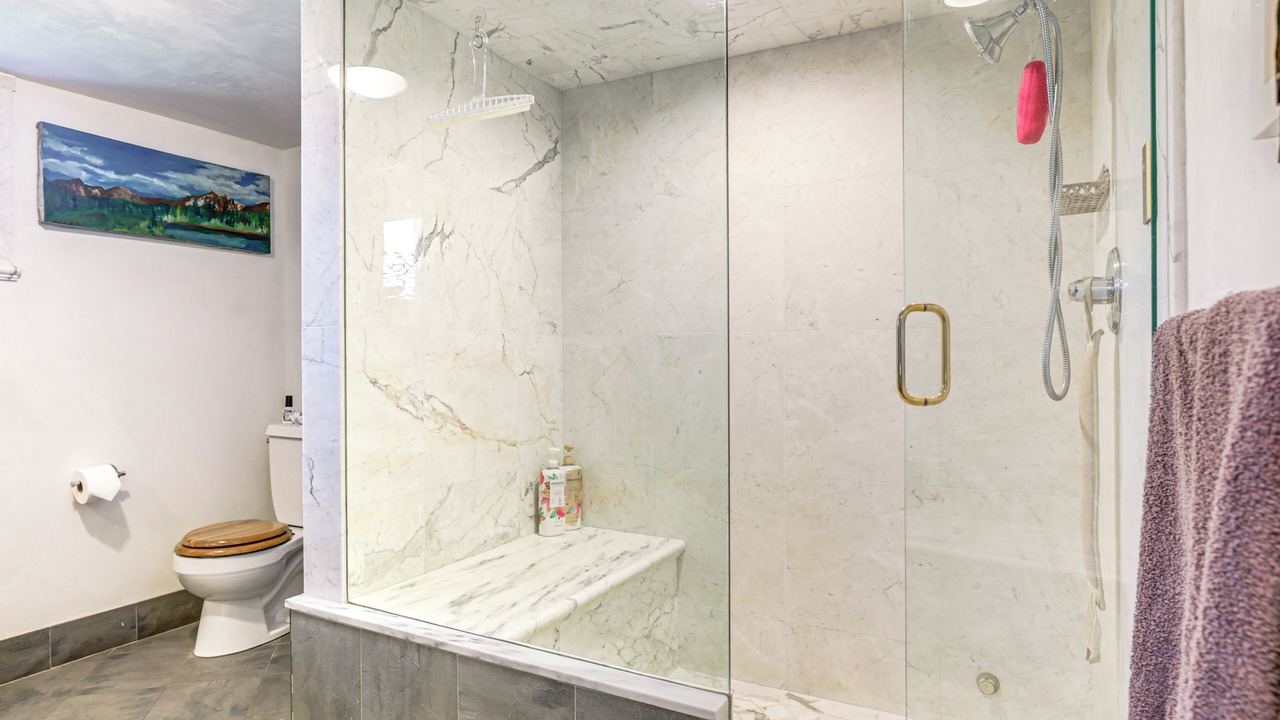 Photo of Bathroom in Carbondale