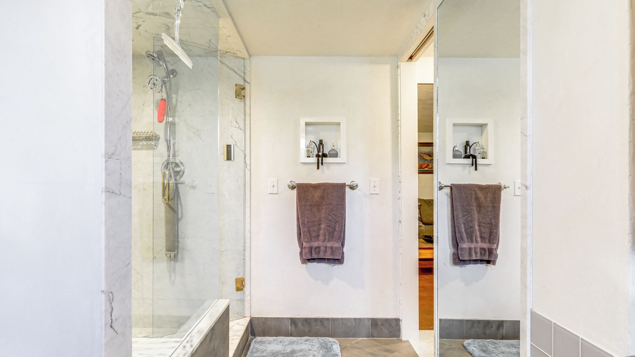 Photo of Bathroom in Carbondale