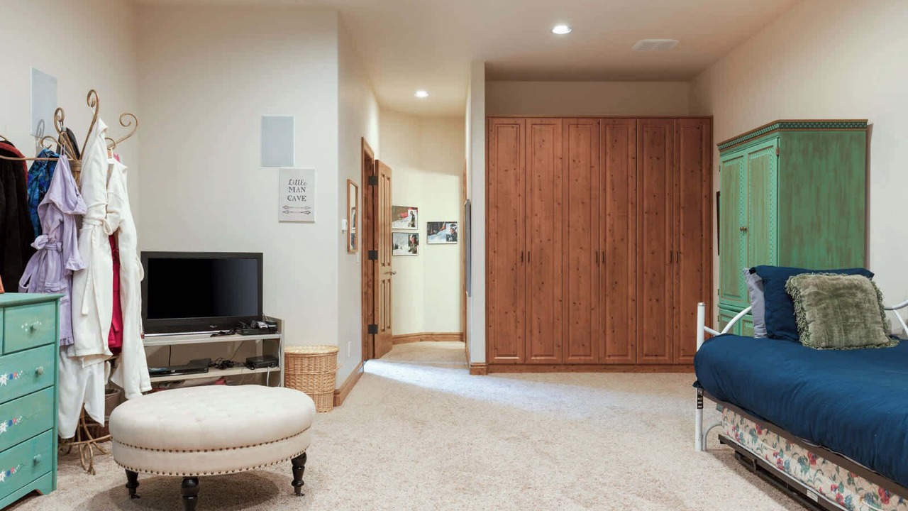 Photo of Bedroom in Highland Meadows