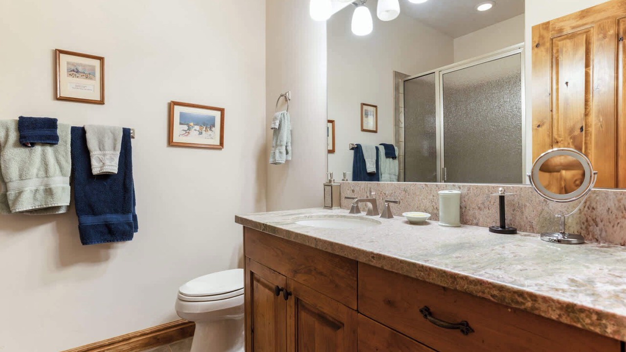 Photo of Bathroom in Highland Meadows