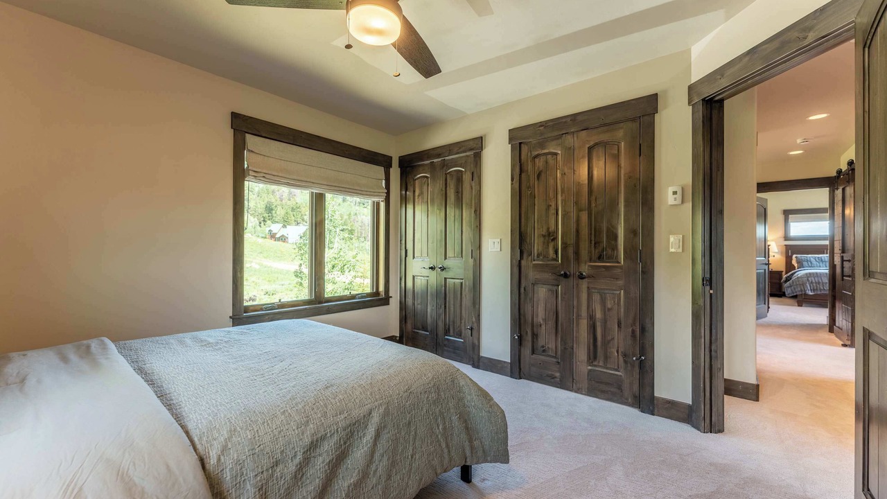 Photo of Bedroom in Crested Butte South