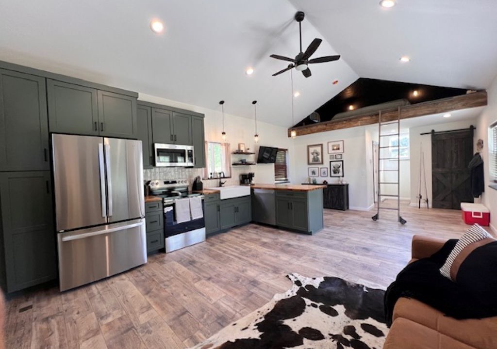Photo of Livingroom in Lake George