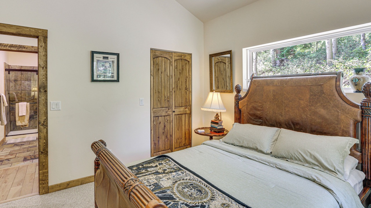 Photo of Bedroom in Garfield