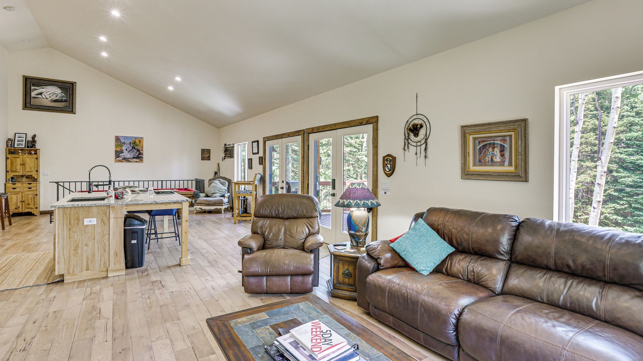 Photo of Livingroom in Garfield