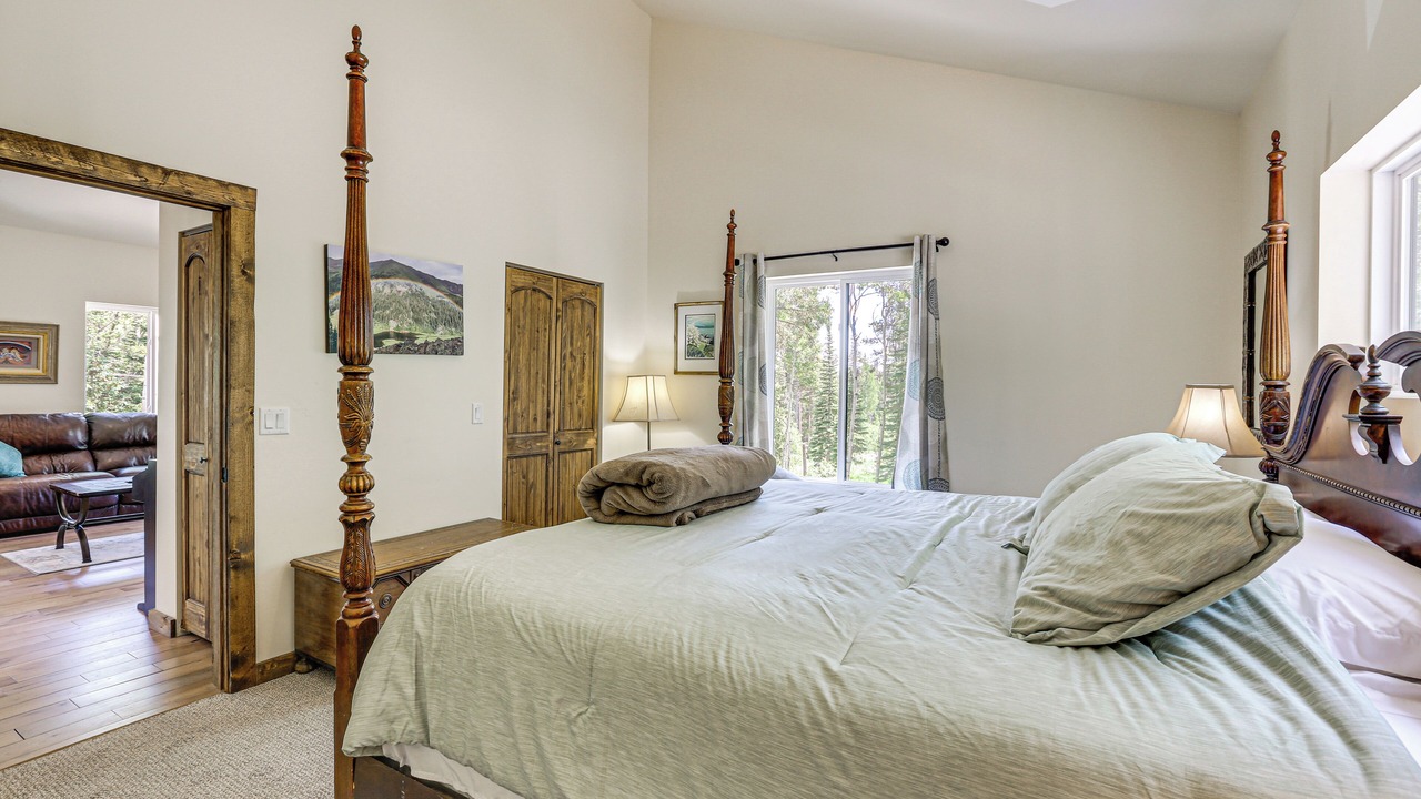 Photo of Bedroom in Garfield