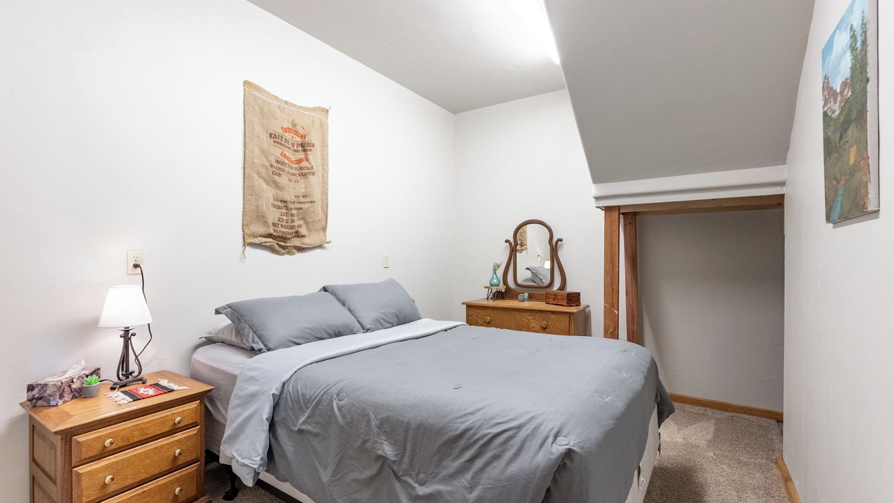 Photo of Bedroom in Villa Grove