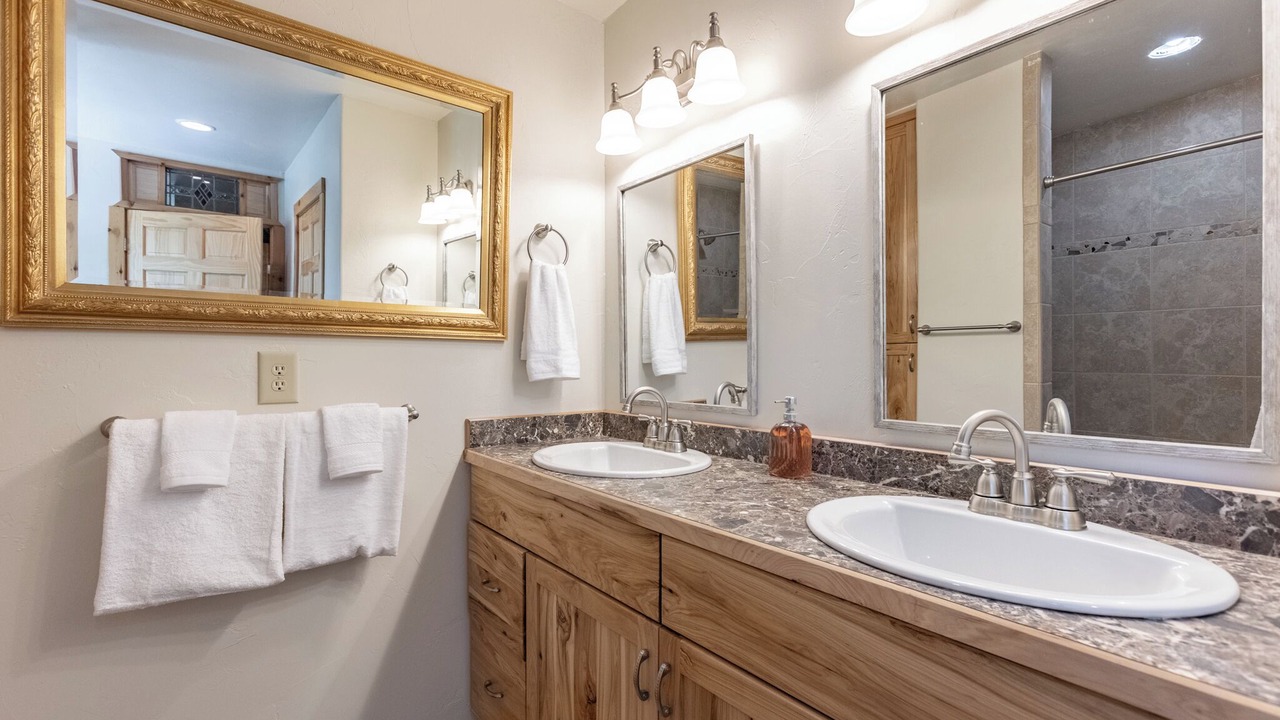 Photo of Bathroom in Villa Grove