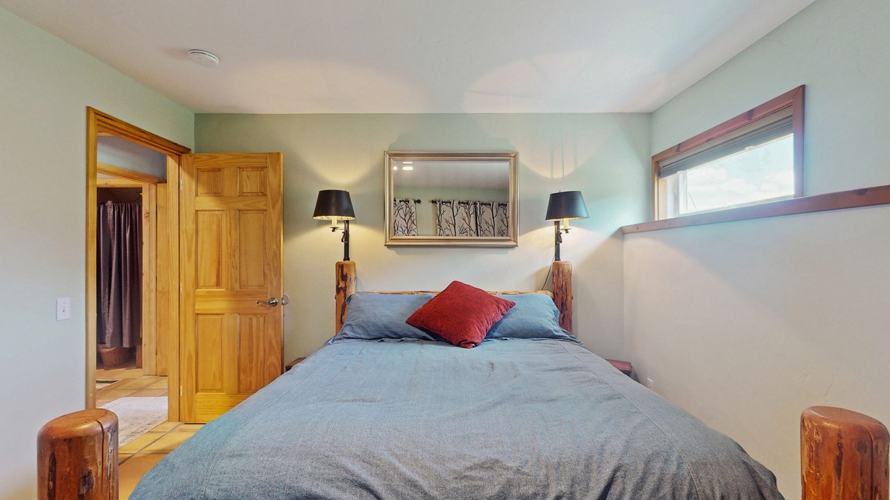 Photo of Bedroom in Eagle