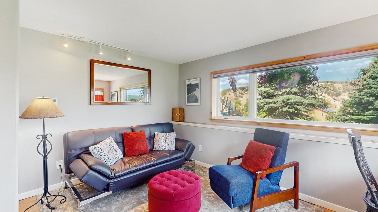 Photo of Livingroom in Eagle