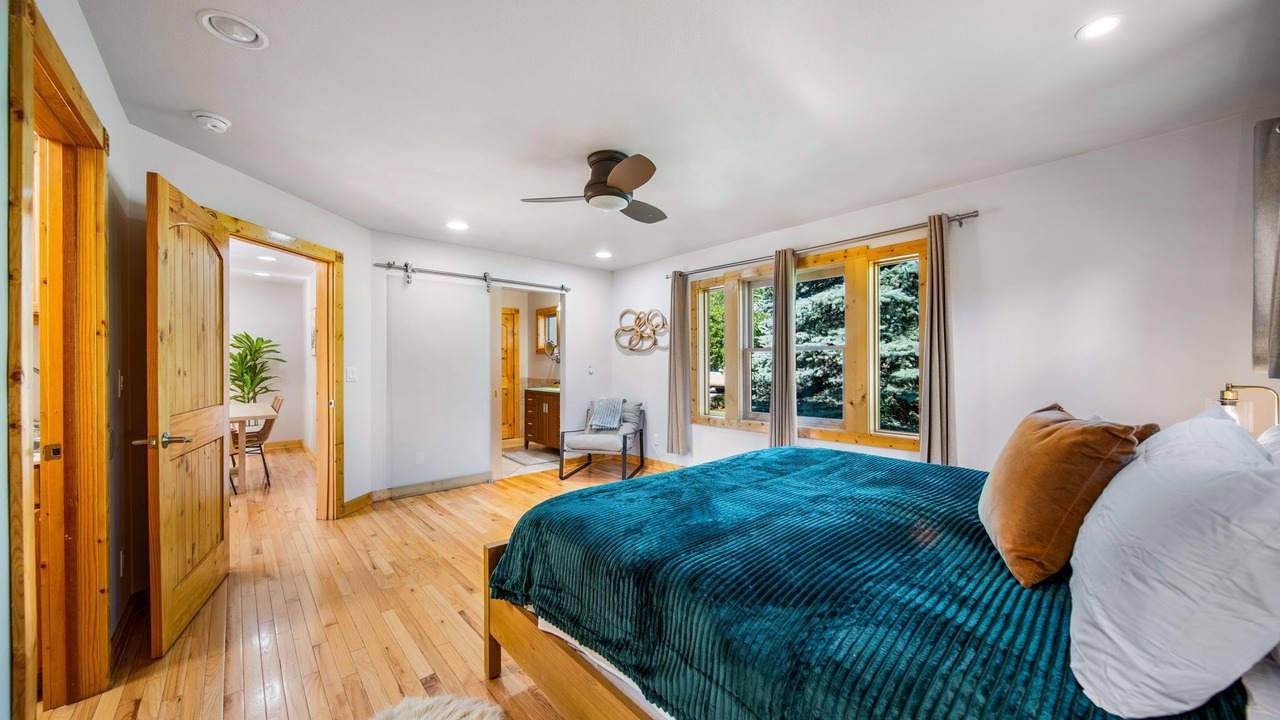 Photo of Bedroom in Hermosa