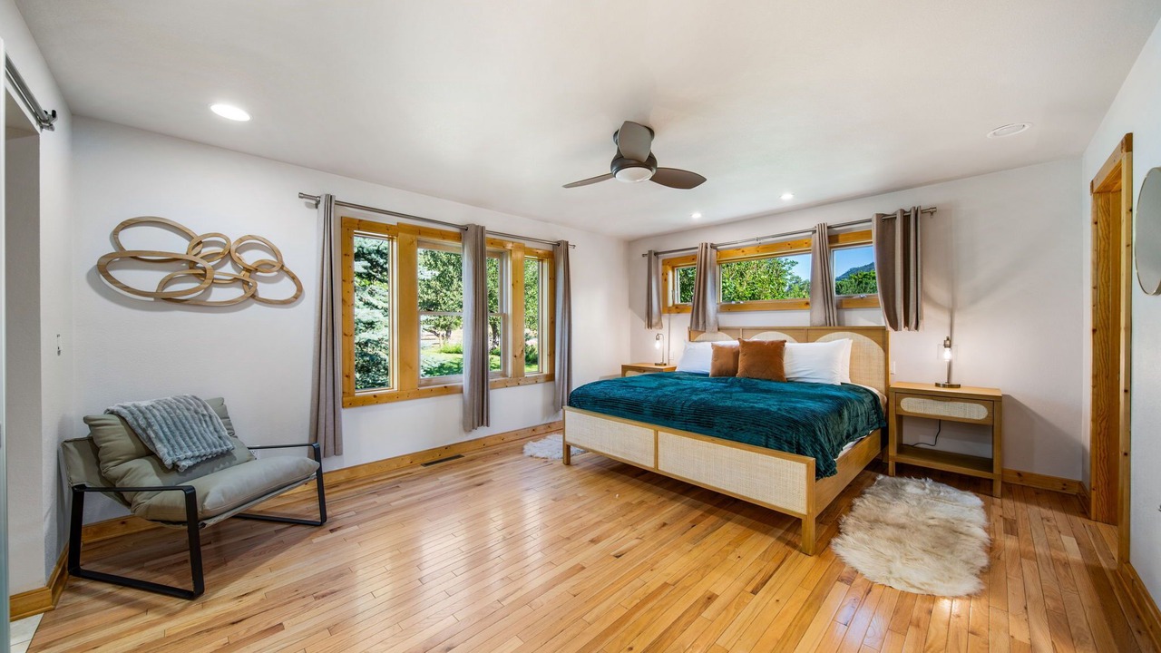 Photo of Bedroom in Hermosa