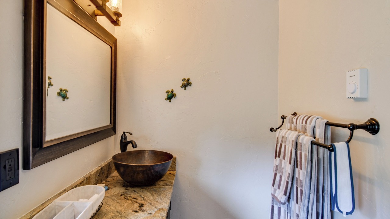 Photo of Bathroom in Evergreen Meadows
