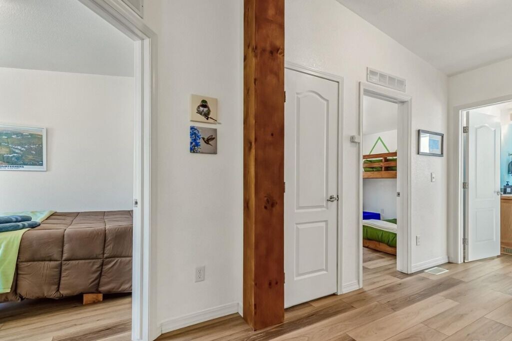 Photo of Bedroom in Indian Mountain