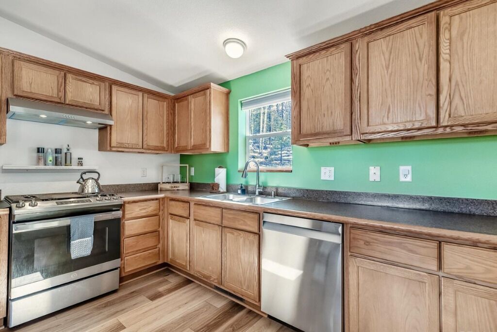 Photo of Kitchen in Indian Mountain