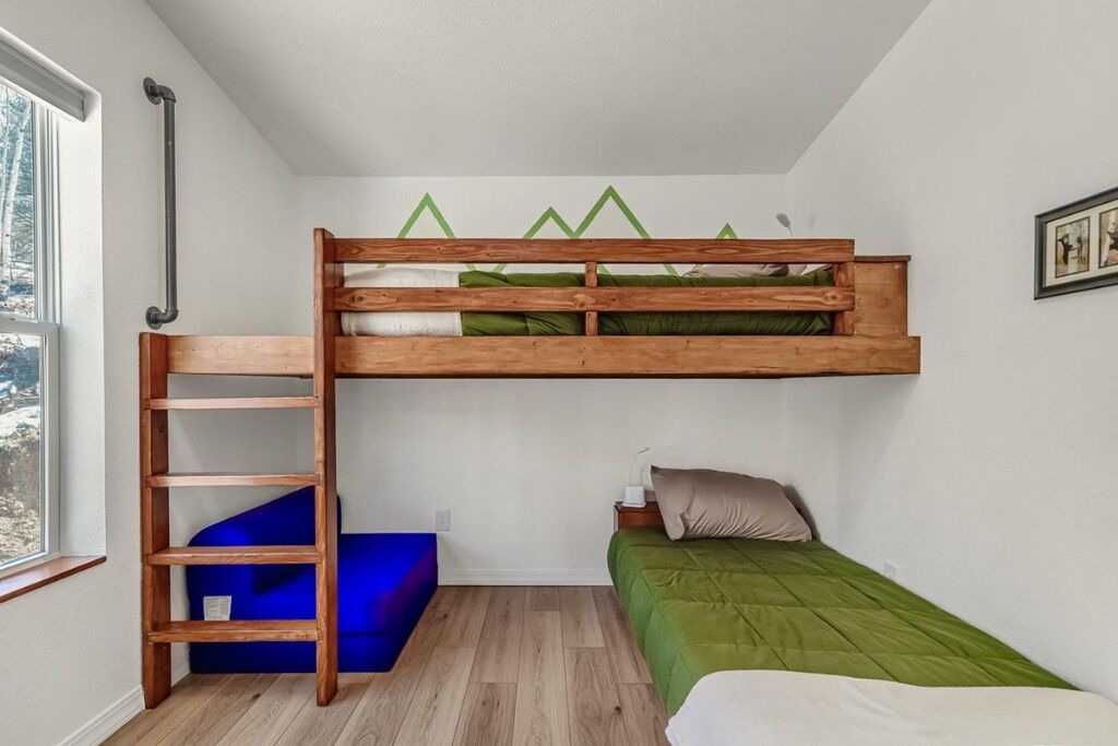 Photo of Bedroom in Indian Mountain
