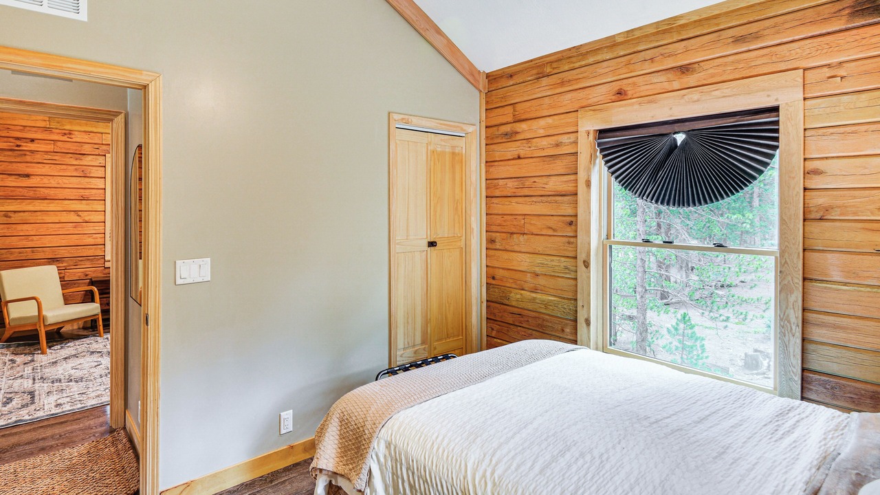 Photo of Bedroom in Twin Lakes