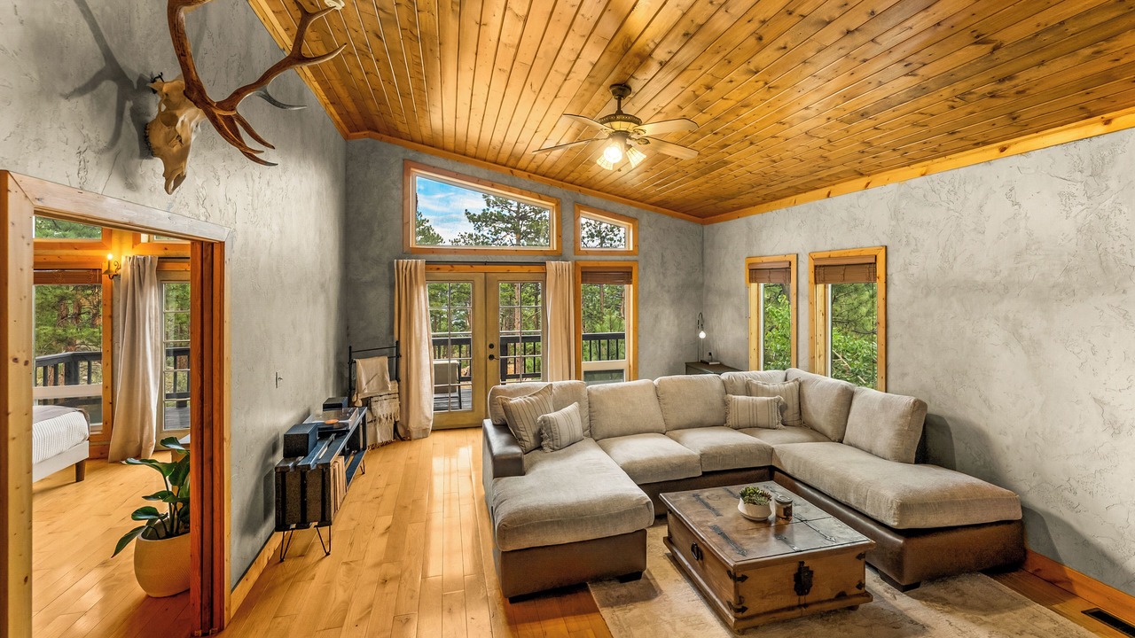 Photo of Livingroom in Bailey