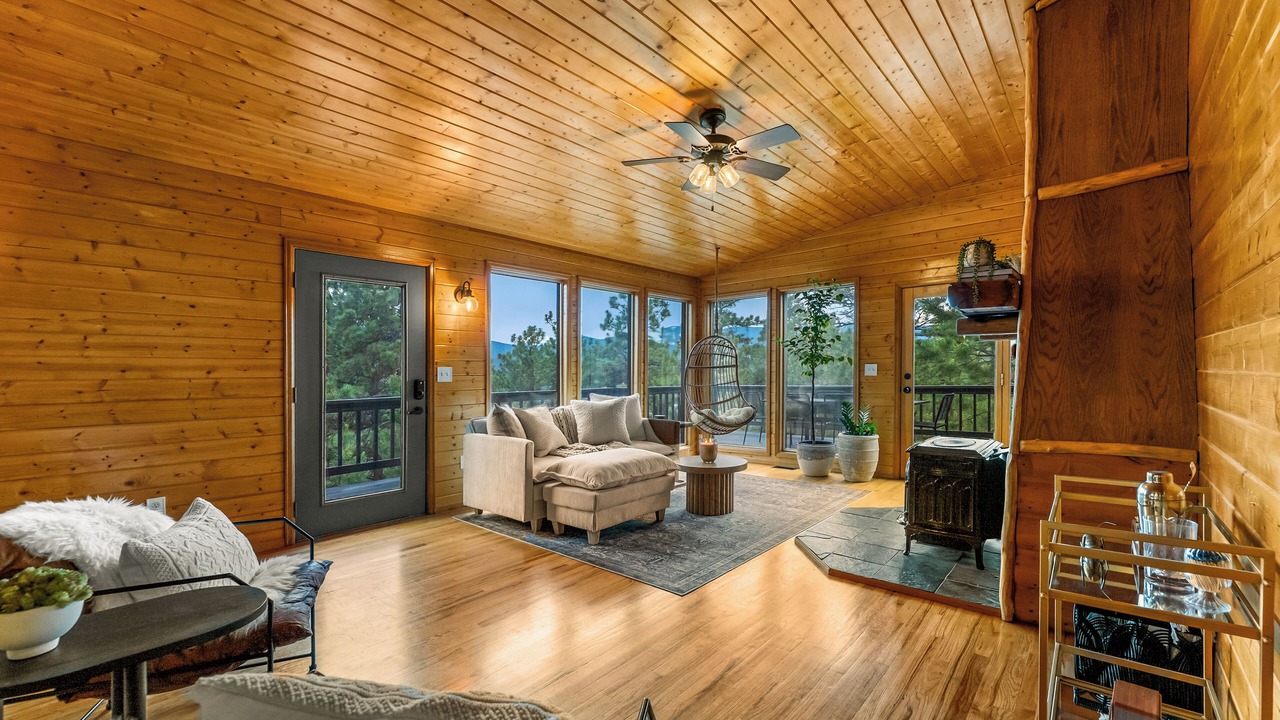Photo of Livingroom in Bailey