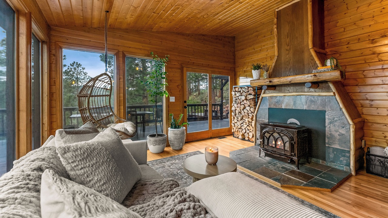 Photo of Livingroom in Bailey