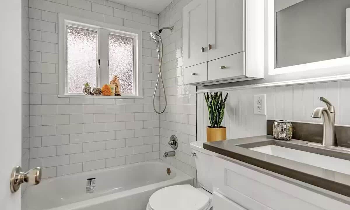 Photo of Bathroom in Allendale Area