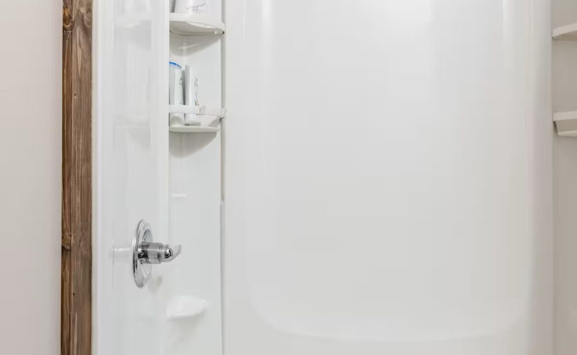 Photo of Bathroom in Lazear