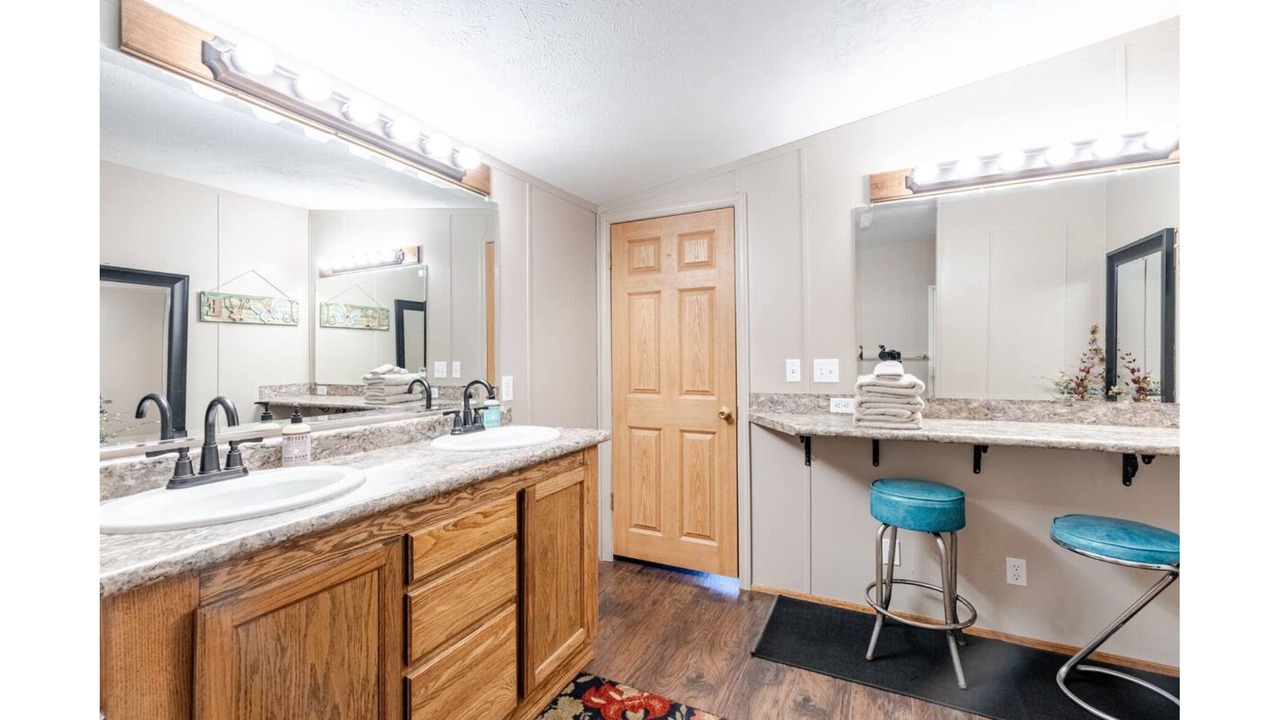 Photo of Bathroom in Lazear