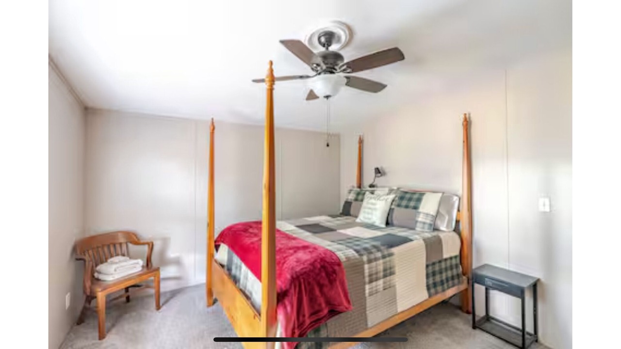 Photo of Bedroom in Lazear