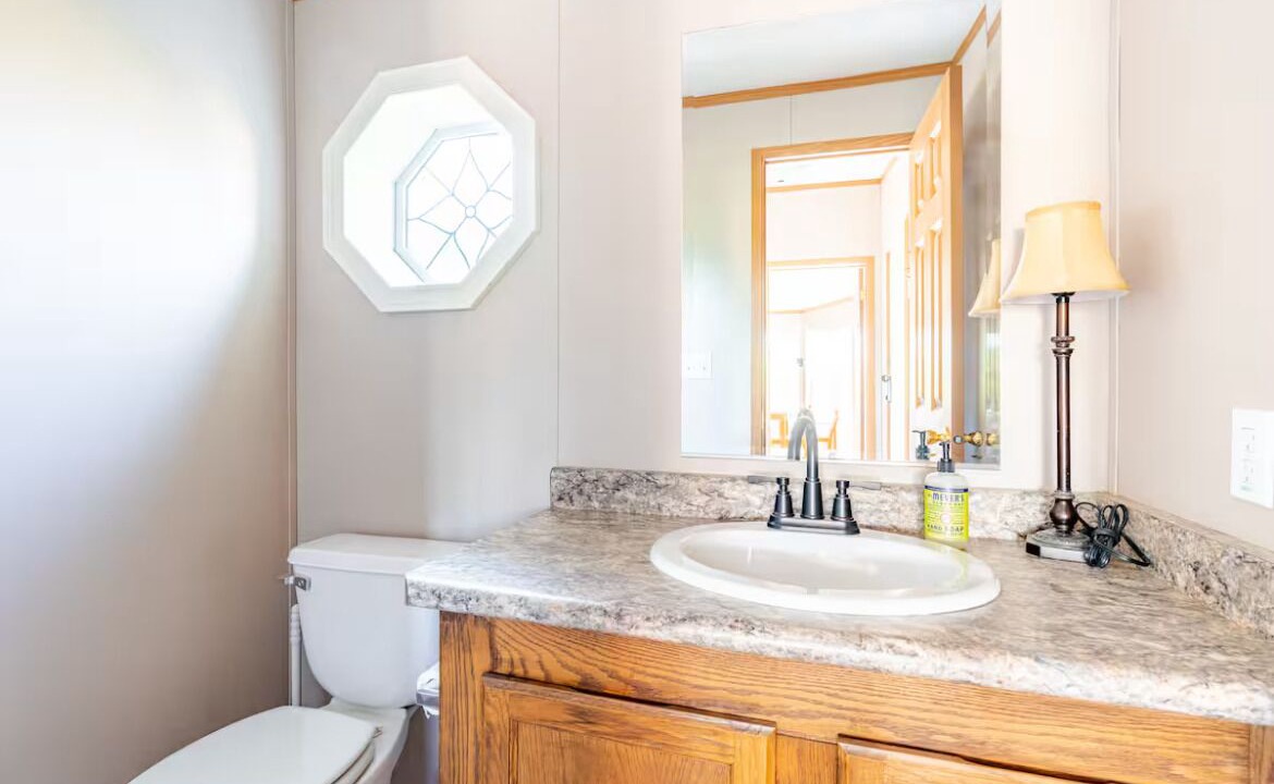 Photo of Bathroom in Lazear