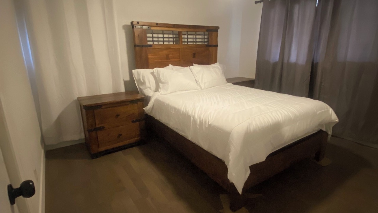 Photo of Bedroom in Mar Lee