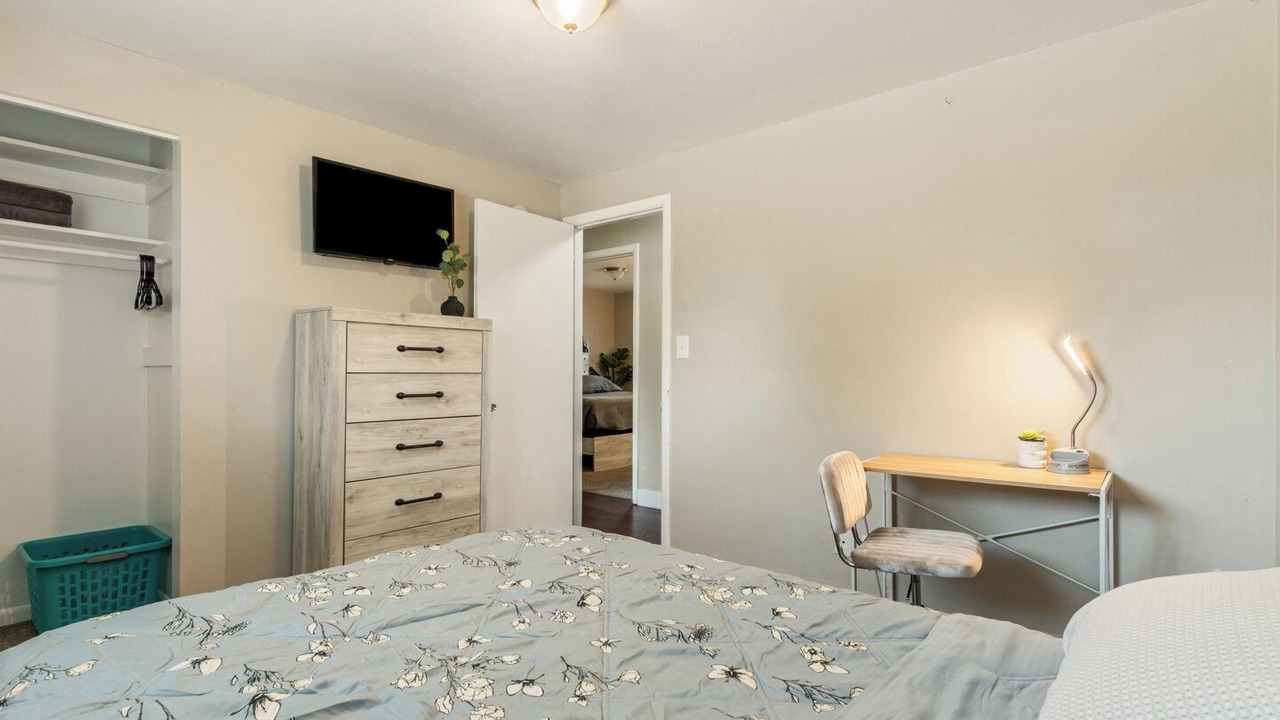 Photo of Bedroom in Dupont