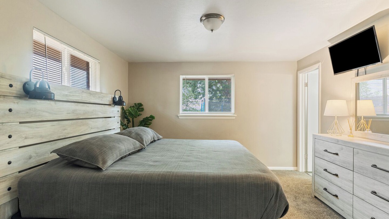 Photo of Bedroom in Dupont