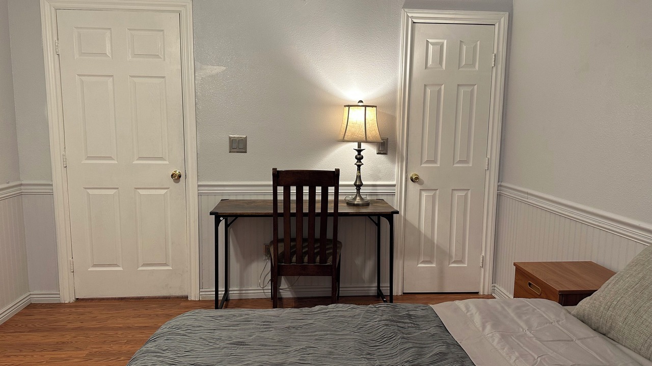 Photo of Bedroom in Delmar Parkway