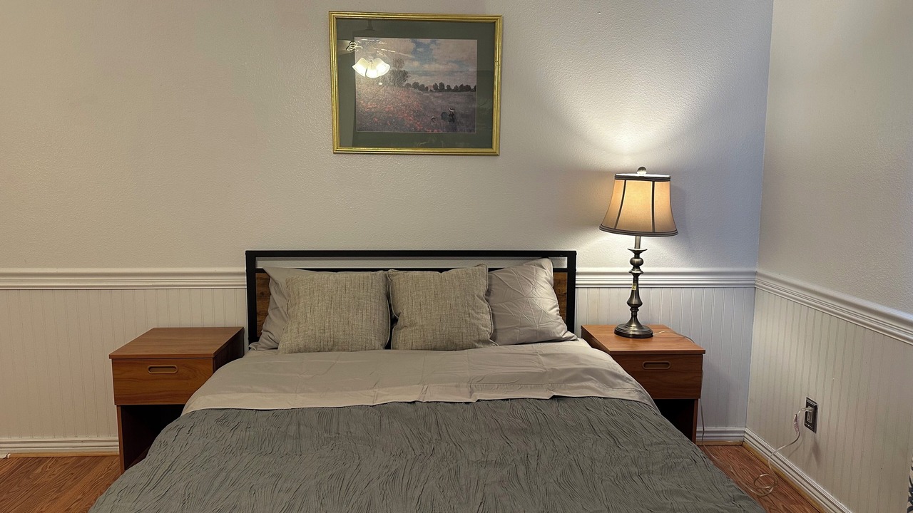 Photo of Bedroom in Delmar Parkway