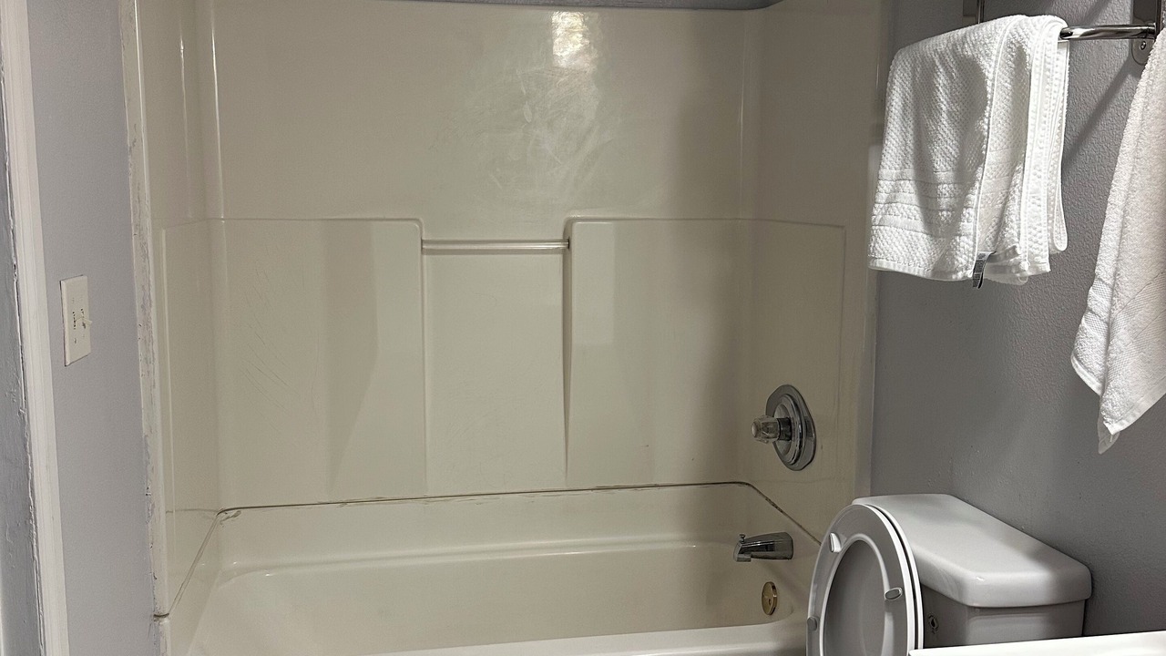 Photo of Bathroom in Delmar Parkway