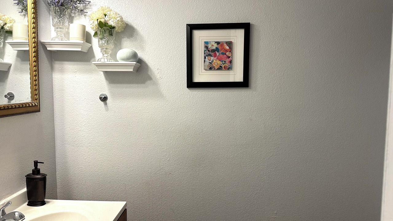 Photo of Bathroom in Delmar Parkway