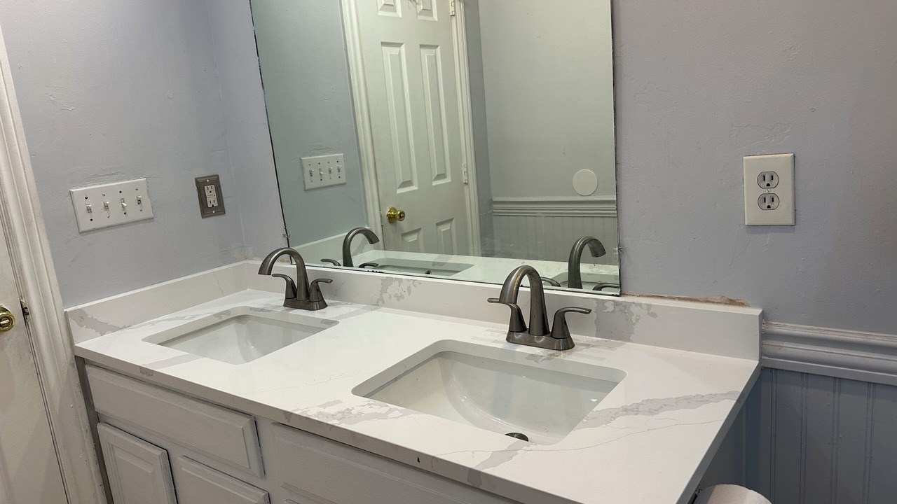 Photo of Bathroom in Delmar Parkway