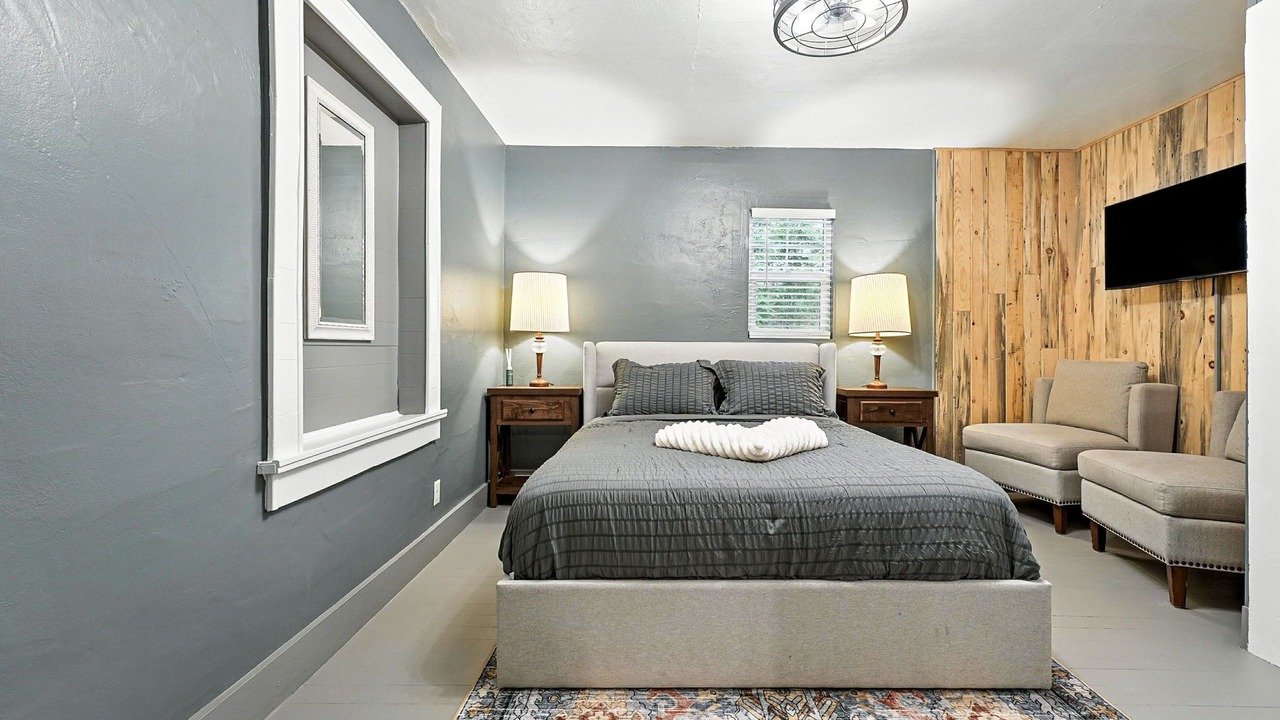 Photo of Bedroom in Larkspur