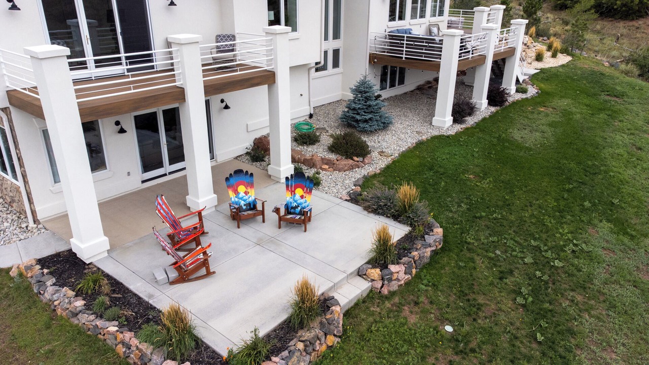 Photo of Patio Balcony in Mountain Shadows